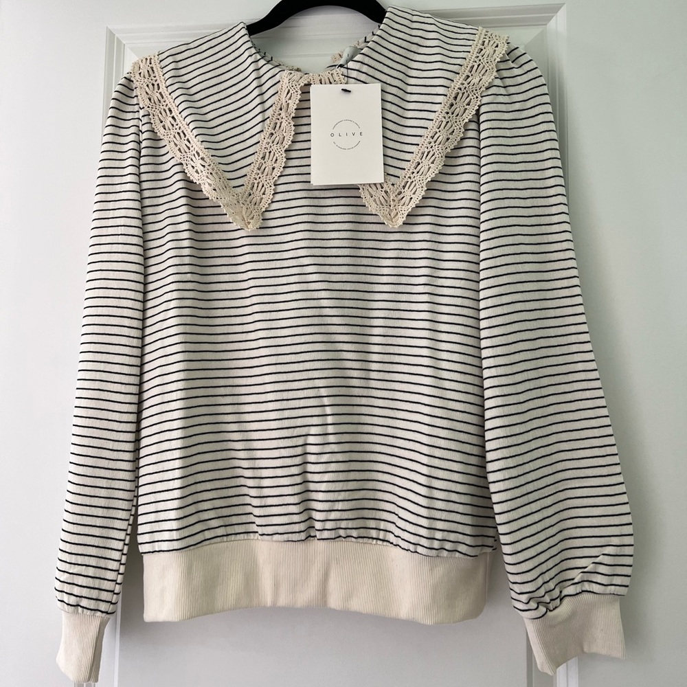 Olive Peter Pan collar sweatshirt